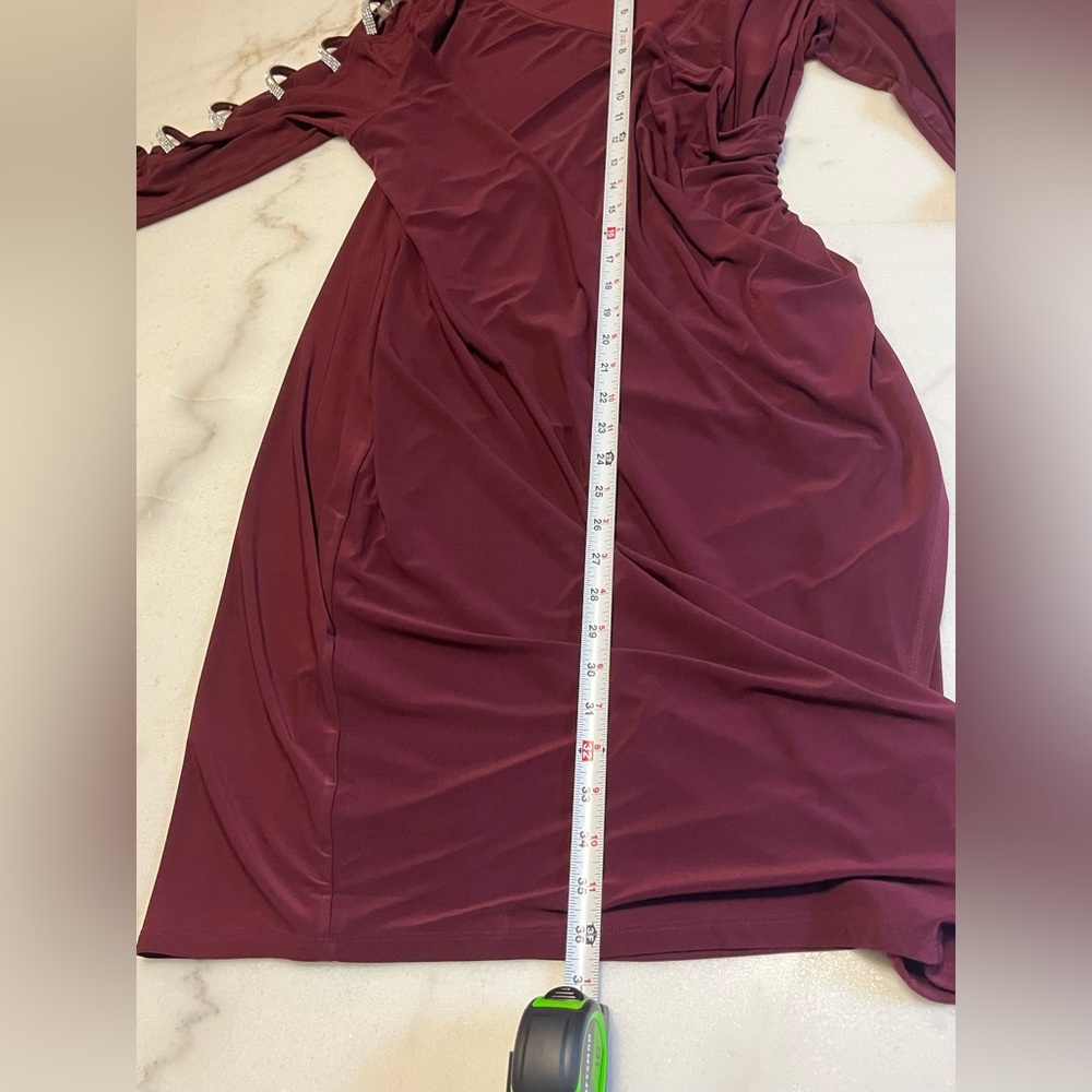 Elegant Burgundy Draped Dress - Picture 6 of 7